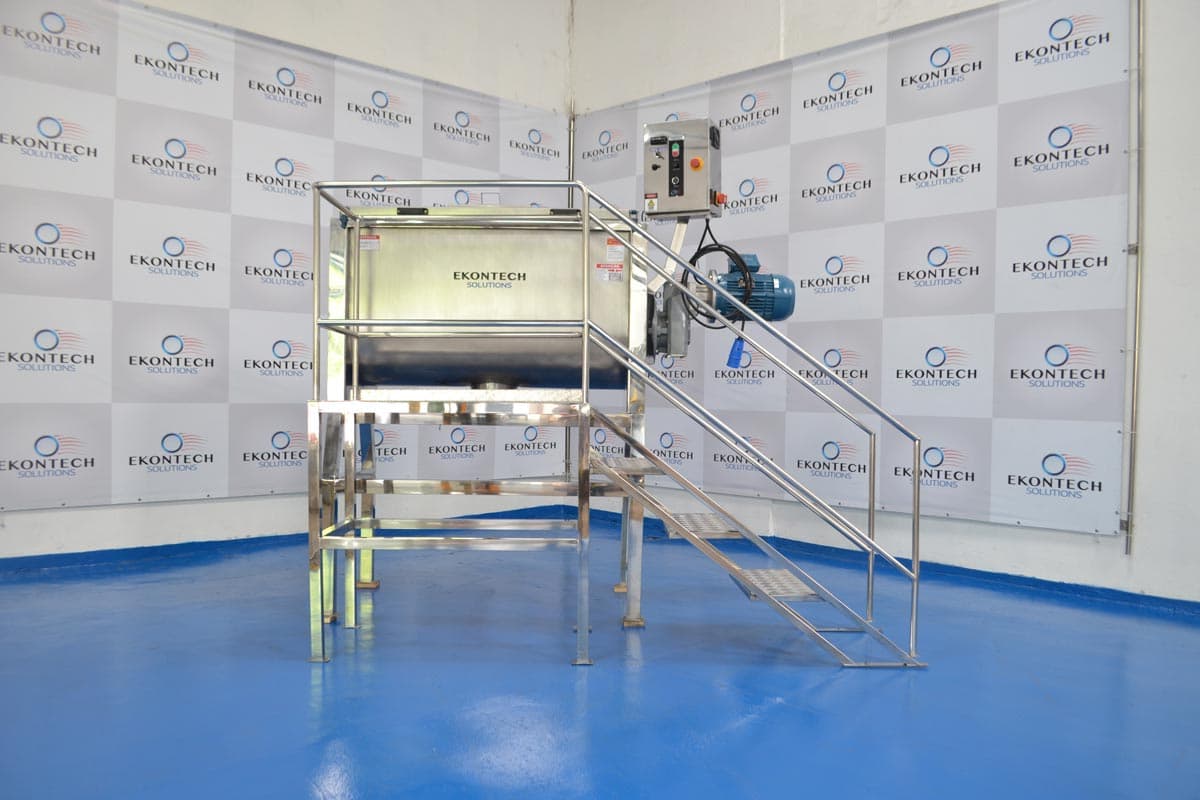 Ribbon Blender